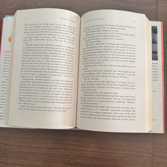 Lessons In Chemistry by Bonnie Garmus Hard Cover - Picture 7 of 9